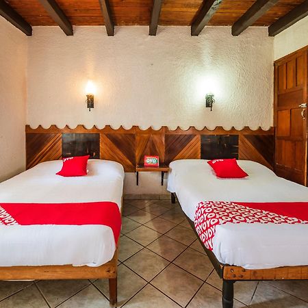 Oyo Hotel Sands Barra de Navidad Eksteriør bilde